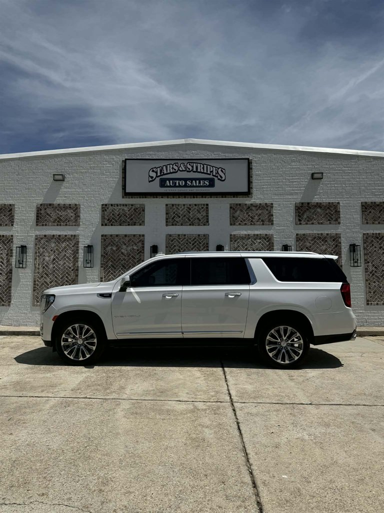 2021 GMC Yukon Denali 2WD's photo