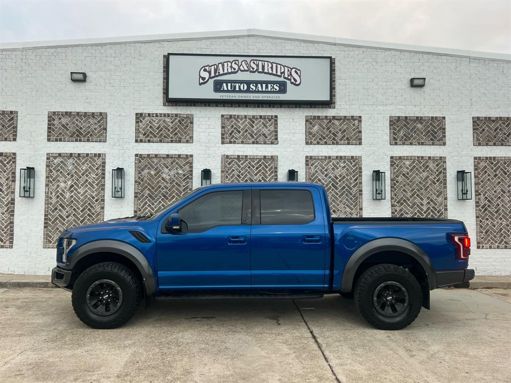2017 Ford F-150 Raptor 4x4 SuperCrew 5-1/2 Box's photo
