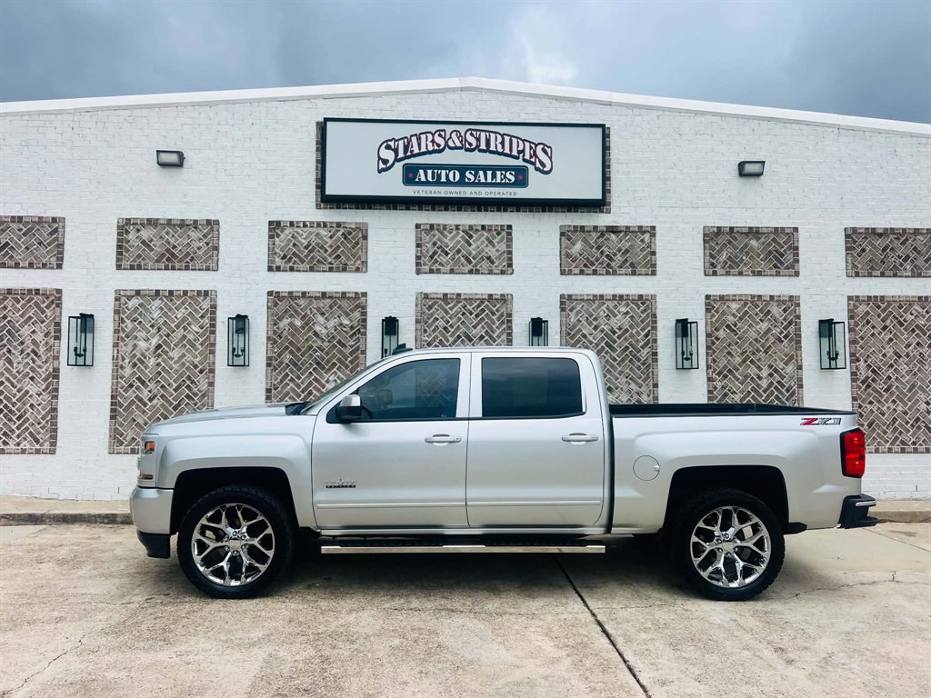 2018 Chevrolet Silverado 1500 LT 4X4 Crew Cab Short Box's photo