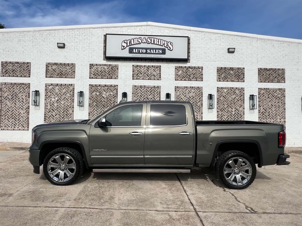 2017 GMC Sierra 4WD Crew Cab Short Box's photo